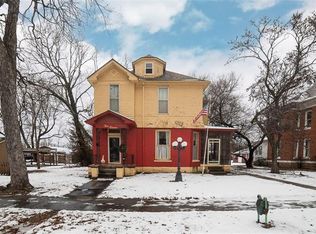 411 W 4th Ave, Garnett, KS 66032
