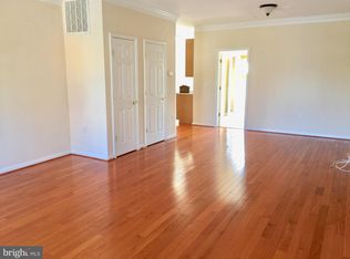 255 Market St W APT 300, Gaithersburg, MD 20878