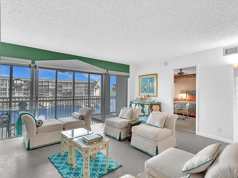 1537 E Hillsboro Blvd #438 — Photo 20