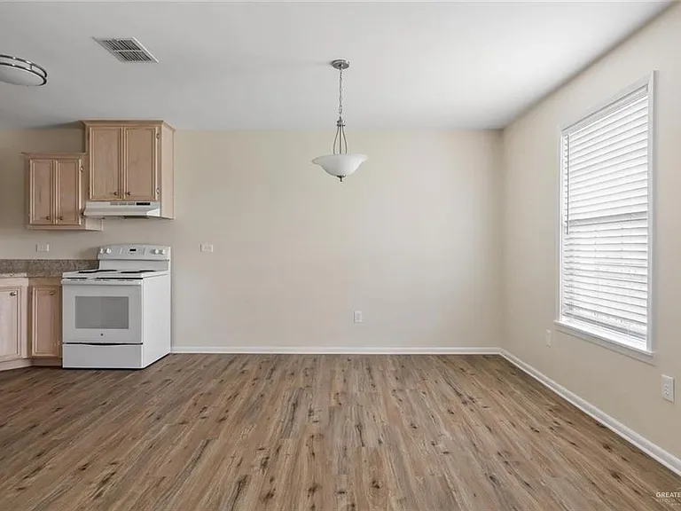 1105 W Stubbs St #C — Photo 6