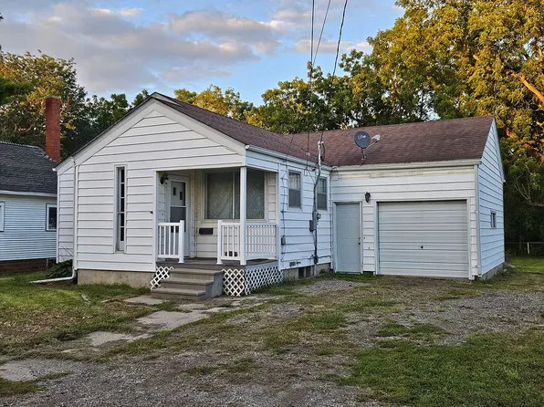 230 1st St S, Maynard, IA 50655