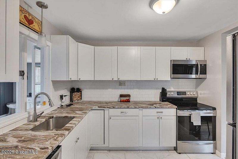 3rd image of 56 Willowbrook Avenue