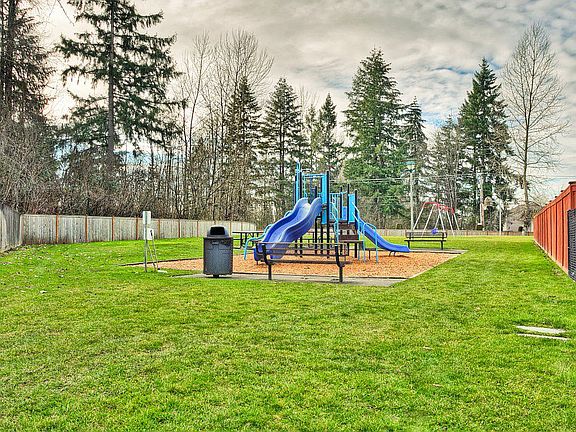 3rd image of 16120 87th Avenue Ct E