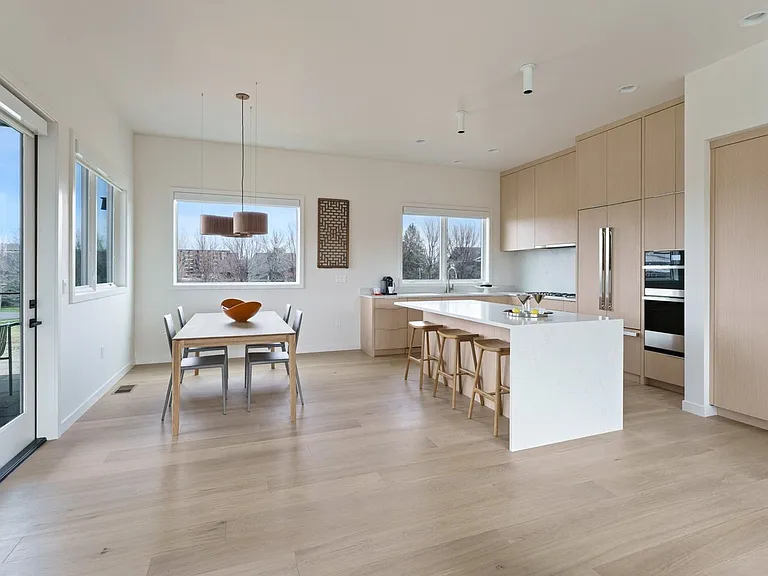 211 SW Log Ct — Photo 27