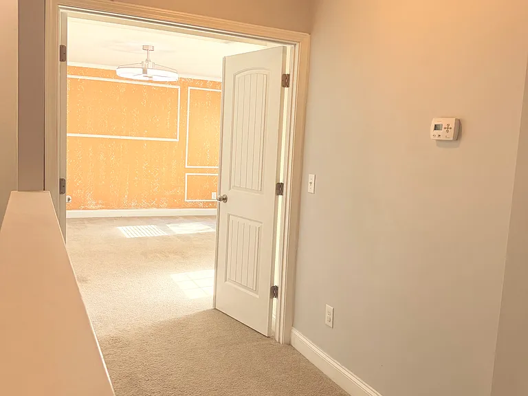 112 Owensboro Ct — Photo 5
