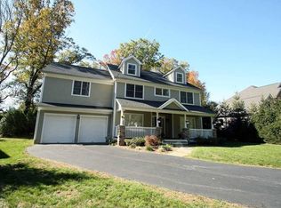 2 Fox Hill Ln, Mountain Lakes, NJ 07046
