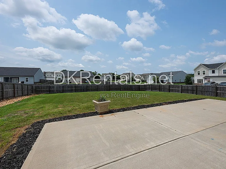 126 Verona Dr NW — Photo 33
