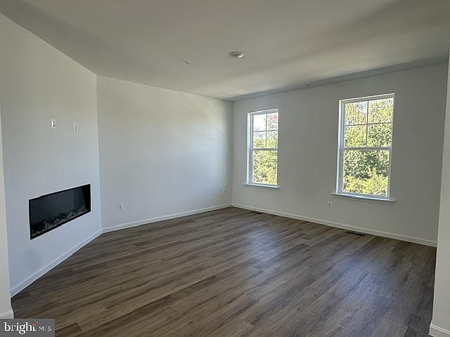 2nd image of 8227 Fairbrook Rd