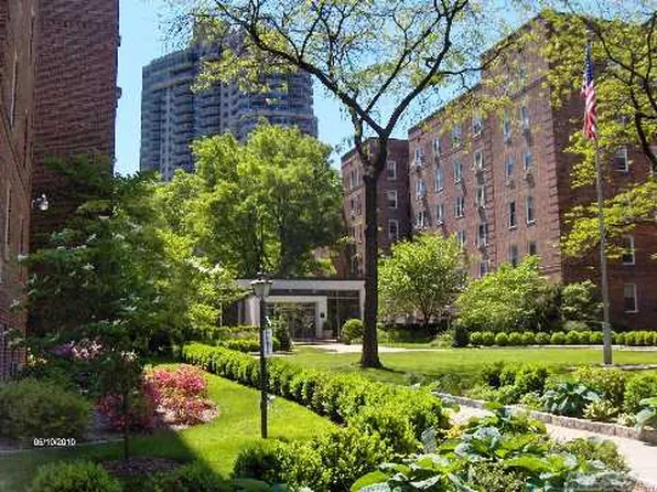 112-20 72nd Dr image 1 of 4