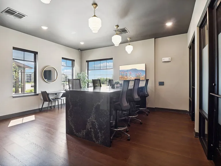 The Depot Luxury Apartments — Photo 70