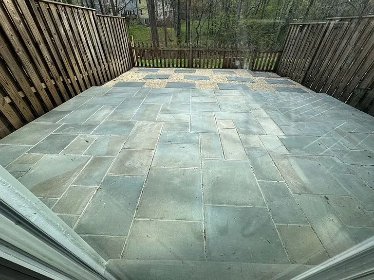 Flagstone backyard patio