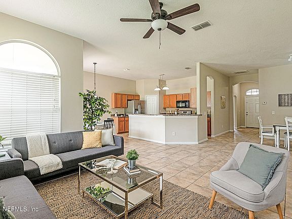 5th image of 670 SCARLET VIEW Court