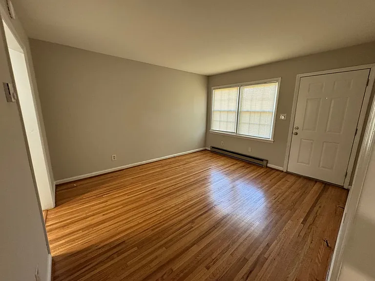 3436 Washburn Ave — Photo 5