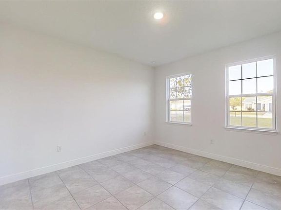 5th image of 1774 W Skyline Dr