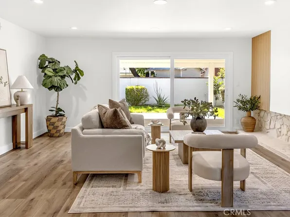 4672 Ironwood Ave, Seal Beach, CA 90740