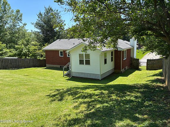 3rd image of 2414 High Pine Dr