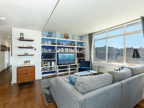 3rd image of 130 Bradhurst Ave #1202