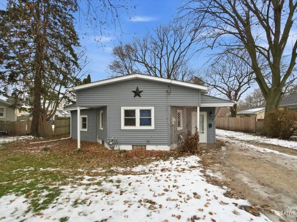 115 Cedar St, Sandwich, IL 60548