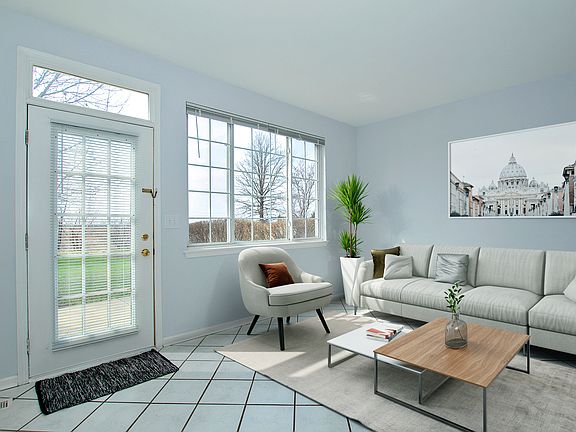 3rd image of 7445 Grandview Ct