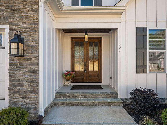 2nd image of 505 Lambert Ln