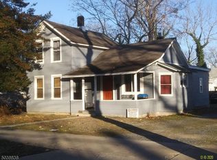 326 W Grape St, Vineland, NJ 08360