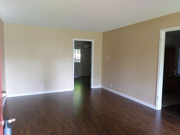 3rd image of 2409 Brookshire St