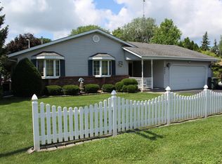 4407 Robbins Rd, Delavan, WI 53115