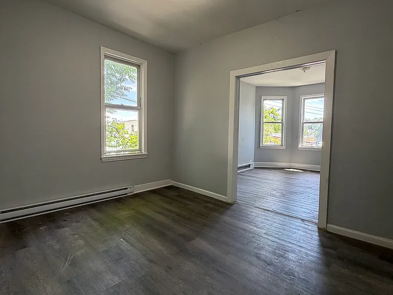 1 Oneida St #1 — Photo 2