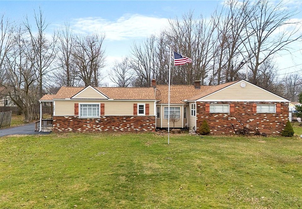 1st image of 2640 Lost Nation Rd