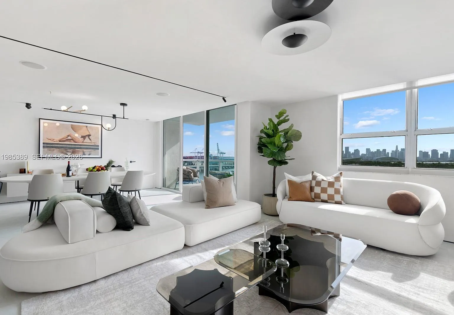 The Floridian Condo — Photo 2