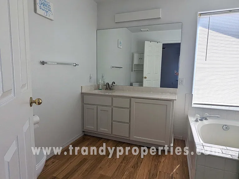 4501 Atlantic St — Photo 10