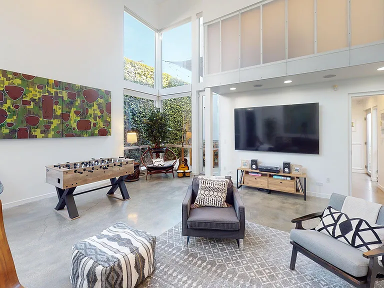 1410 Pacific Ave — Photo 1
