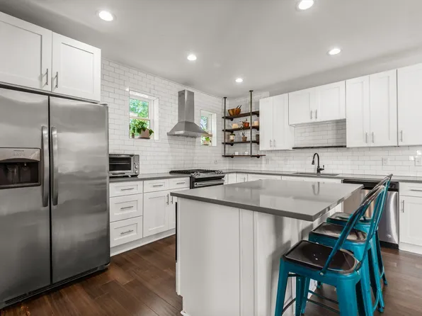 881 S Champion Ave, Columbus, OH 43206