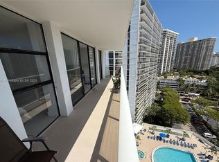 3701 N Country Club Dr APT 1504, Aventura, FL 33180
