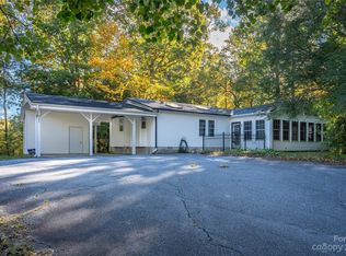182 Old Clear Creek Rd, Hendersonville, NC 28792