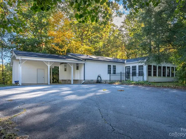 182 Old Clear Creek Rd, Hendersonville, NC 28792