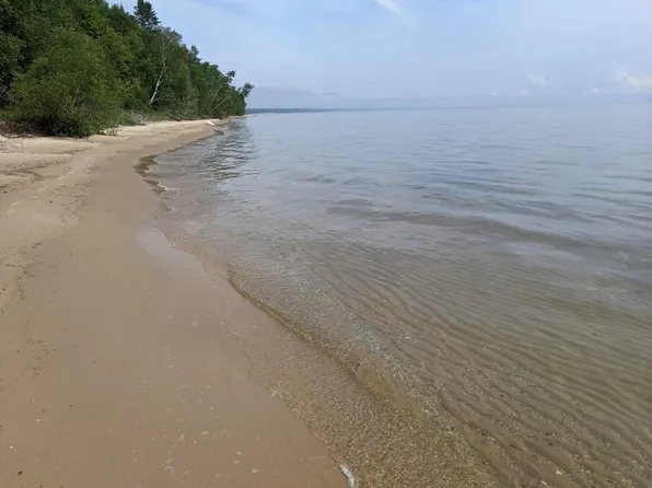 11 W Wildwood Ln, Moran, MI 49760