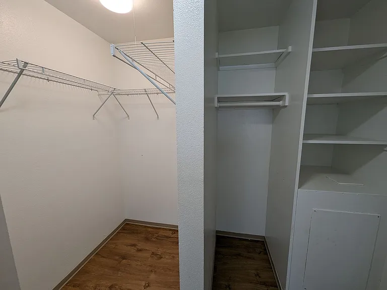 Tiki Apartments — Photo 26