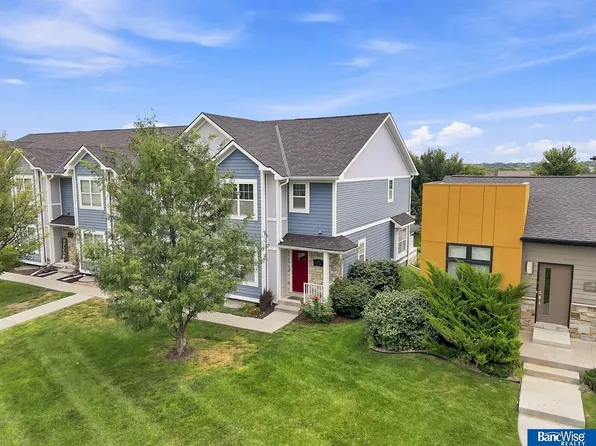 7056 Kentwell Ln, Lincoln, NE 68516