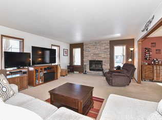 11215 W Drake Ln, Franklin, WI 53132