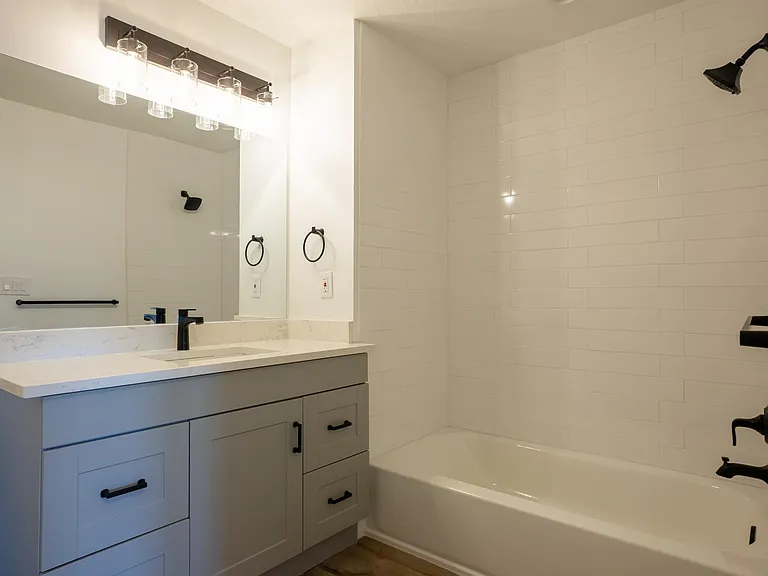 2150 S Main St #314 — Photo 10