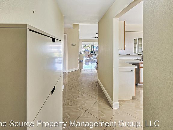 4th image of 1358 Derbyshire Ct #F-202