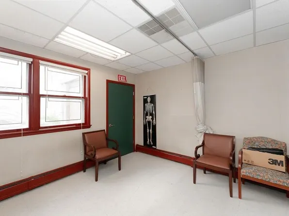 586 Kearny Avenue image 23 of 26