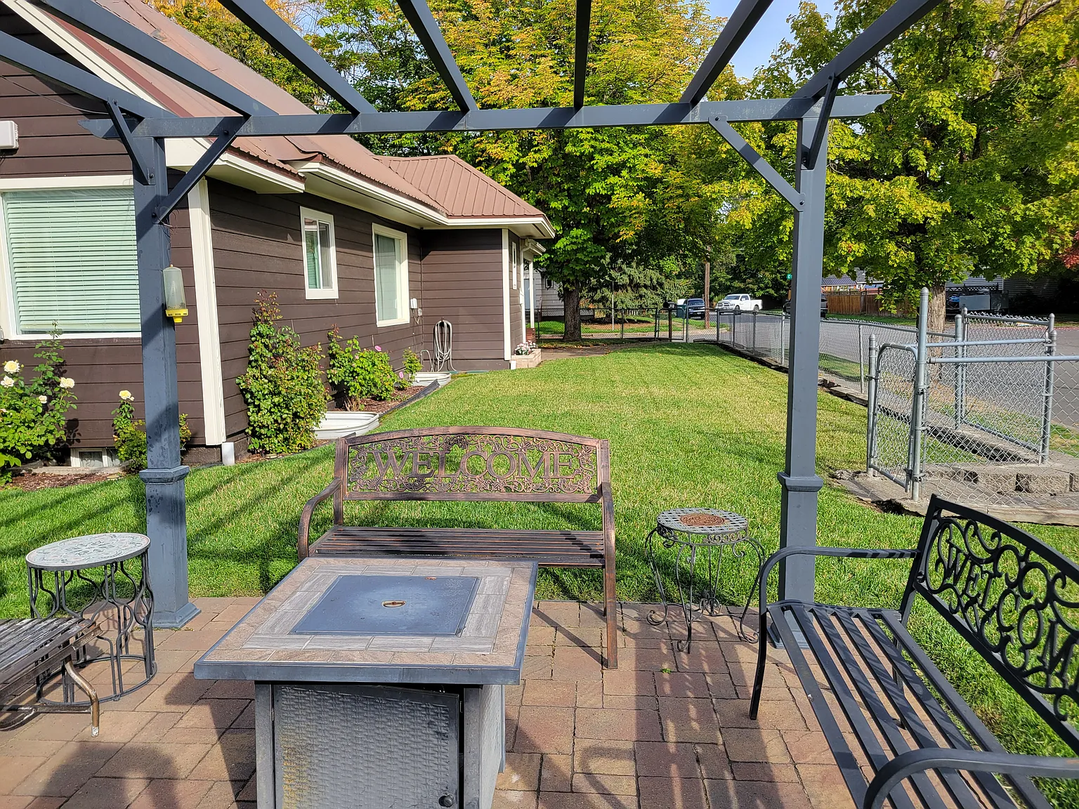 4 bed, 2314 sqft, $3,000 — Photo 2
