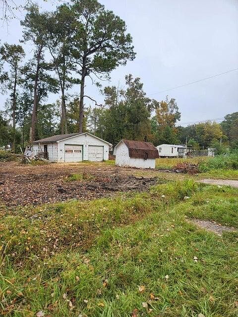 2nd image of 129 Aleene Dr #7