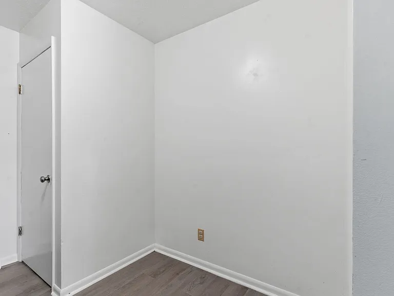 1017 W Washita St — Photo 16