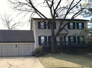 7829 Darnell St, Lenexa, KS 66216