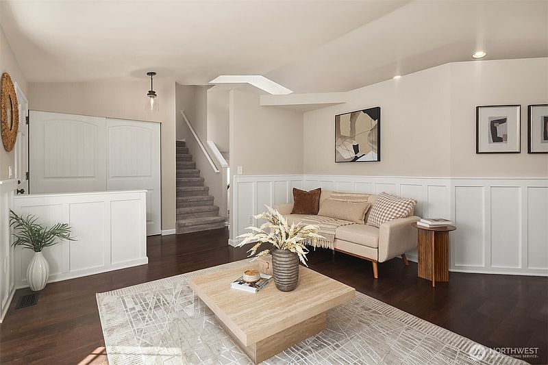 4th image of 8623 242nd Street SW