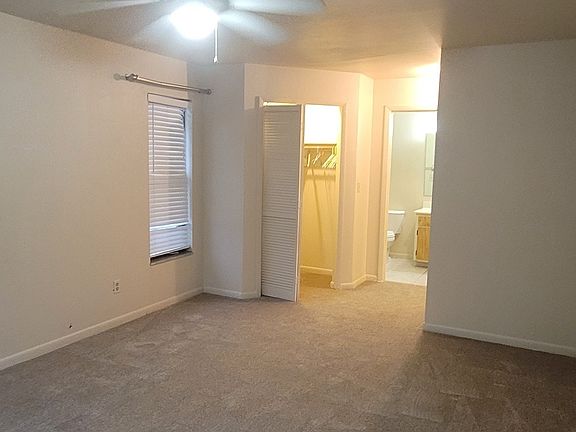 5th image of 812 SW 47th Ter #1