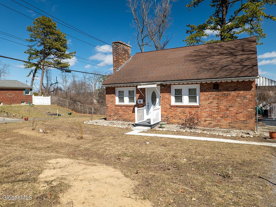 1st image of 40 Utopia St